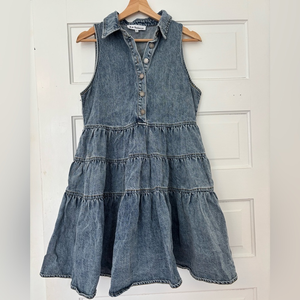En Saison tiered sleeveless mini denim shirt dress